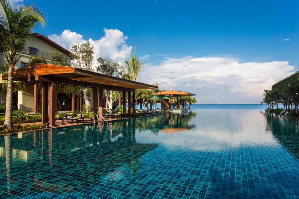 A modern twist on a contemporary lifestyle resort meets charming Vietnamese hospitality in Phu Quoc.