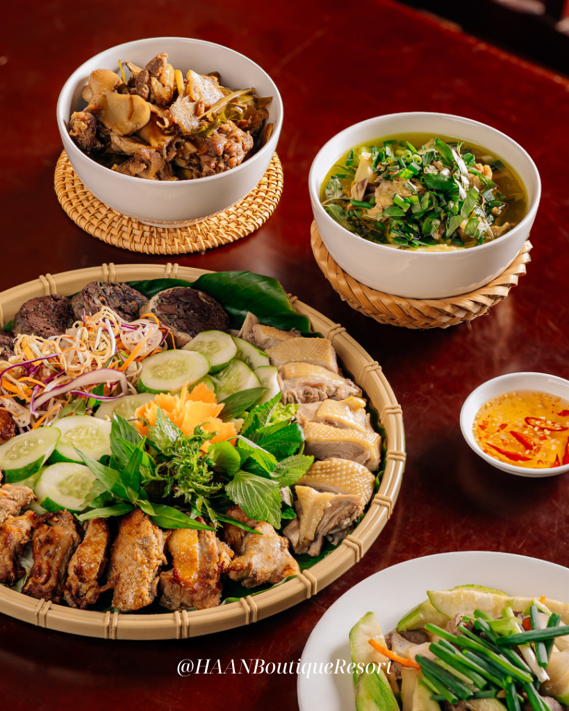 Set menu các món làm từ gà tại nhà hàng HAAN Resort