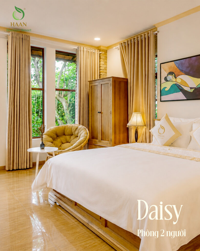 Phòng Daisy với cửa sổ hướng sân vườn